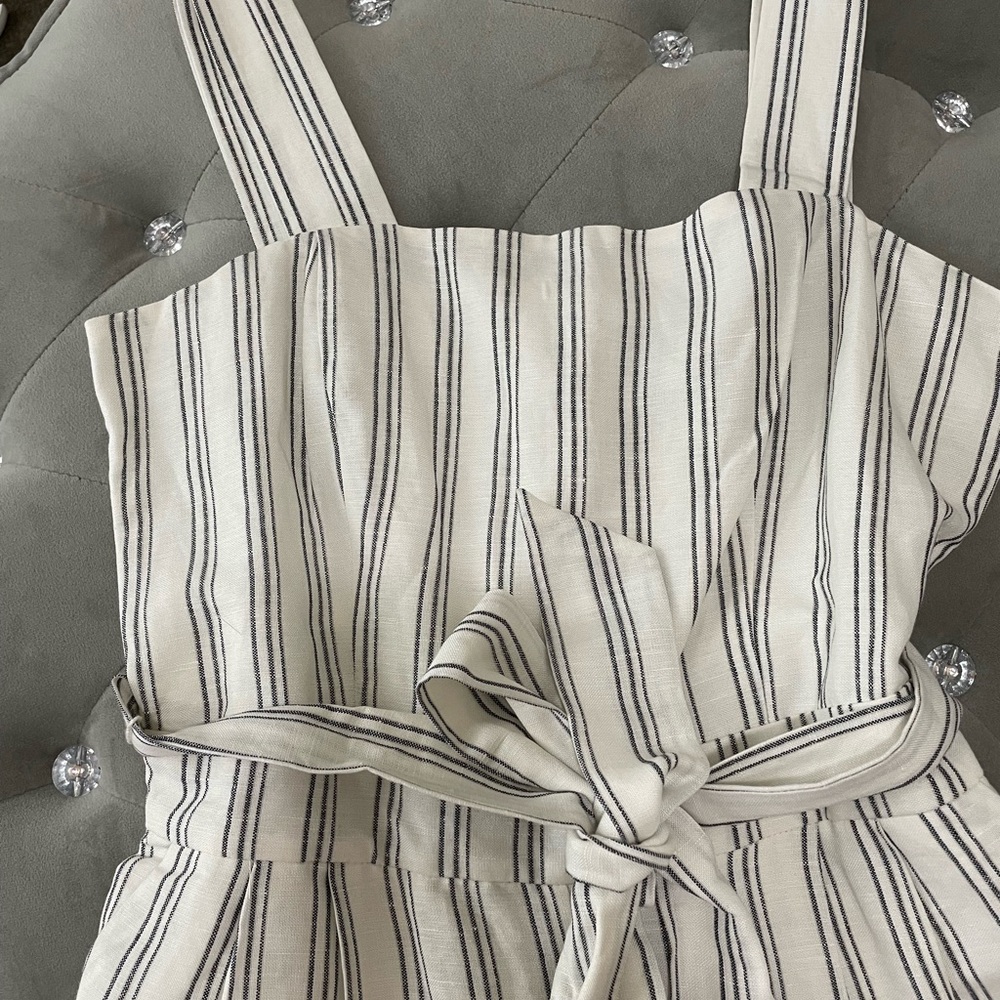 Linen Jumpsuit - Picture 3 of 4